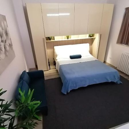 Indipendent Mini Apartment Pescara Centro Bagian luar foto