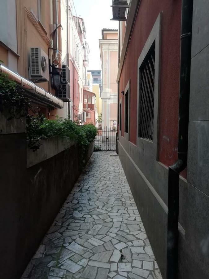 Indipendent Mini Apartment Pescara Centro Bagian luar foto